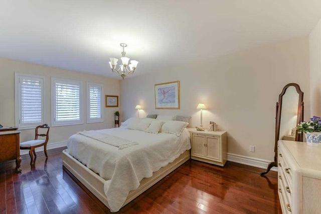 1251 Pinegrove Rd, House detached with 3 bedrooms, 4 bathrooms and 3 parking in Oakville ON | Image 7