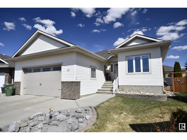 49 Woods Cr, House detached with 3 bedrooms, 3 bathrooms and null parking in Leduc AB | Image 1