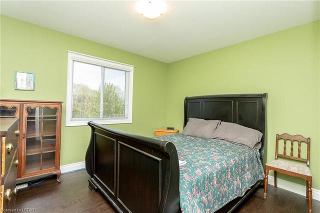907 Garibaldi Ave E, House detached with 4 bedrooms, 3 bathrooms and 4 parking in London ON | Image 19