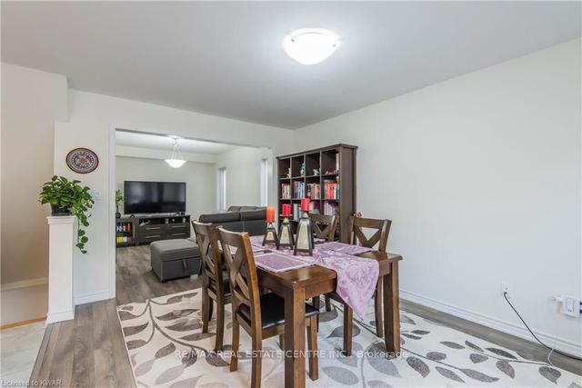 554 Goldenrod Ln, Townhouse with 3 bedrooms, 3 bathrooms and 2 parking in Kitchener ON | Image 7