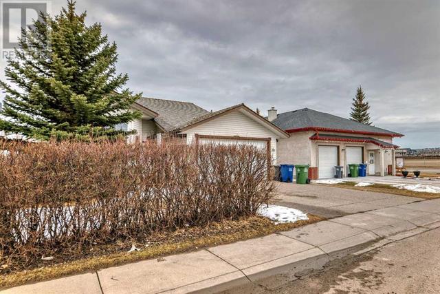 4 West Hall Pl, House detached with 4 bedrooms, 3 bathrooms and 4 parking in Cochrane AB | Image 41