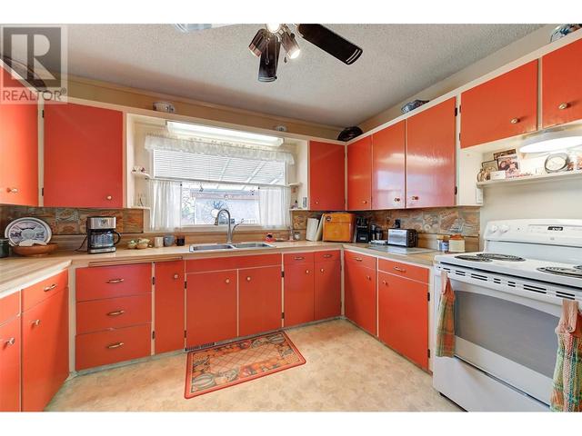 540 Patterson Ave, House detached with 2 bedrooms, 1 bathrooms and 4 parking in Kelowna BC | Image 11