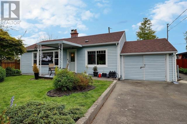 2959 Oak St, House detached with 3 bedrooms, 1 bathrooms and 4 parking in North Cowichan BC | Image 1