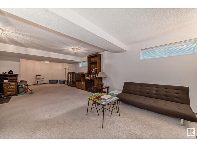 4003 38a Ave Nw, House detached with 3 bedrooms, 2 bathrooms and 4 parking in Edmonton AB | Image 32