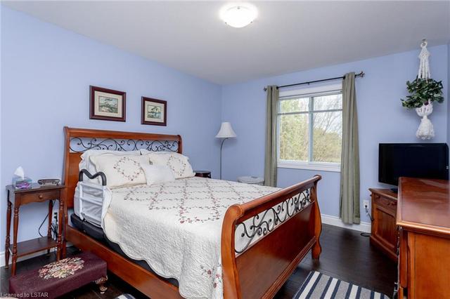 907 Garibaldi Ave E, House detached with 4 bedrooms, 3 bathrooms and 4 parking in London ON | Image 21