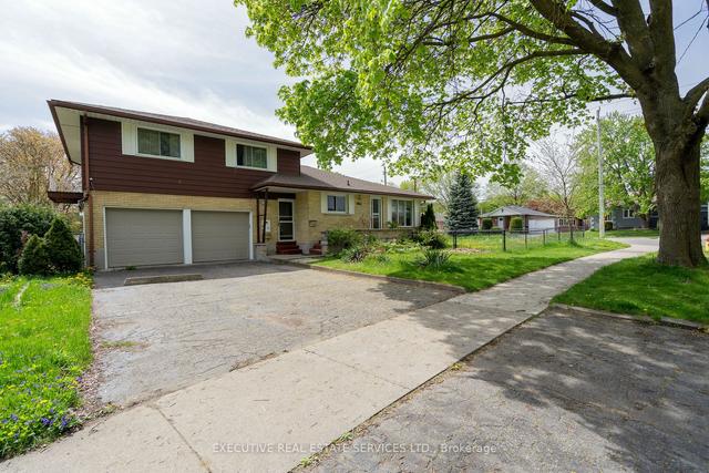 155 Massey Ave, House detached with 4 bedrooms, 3 bathrooms and 6 parking in Kitchener ON | Image 1