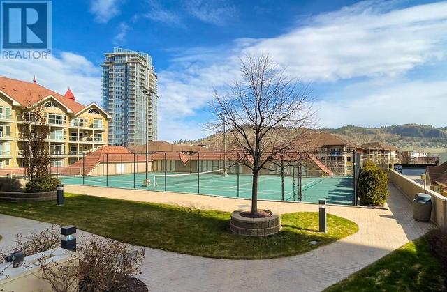 1104 - 1128 Sunset Dr, Condo with 2 bedrooms, 2 bathrooms and 1 parking in Kelowna BC | Image 12