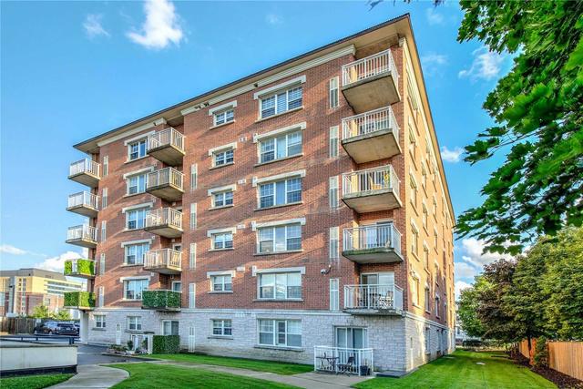 305 - 35 Hunt Ave, Condo with 2 bedrooms, 2 bathrooms and 1 parking in Richmond Hill ON | Image 12