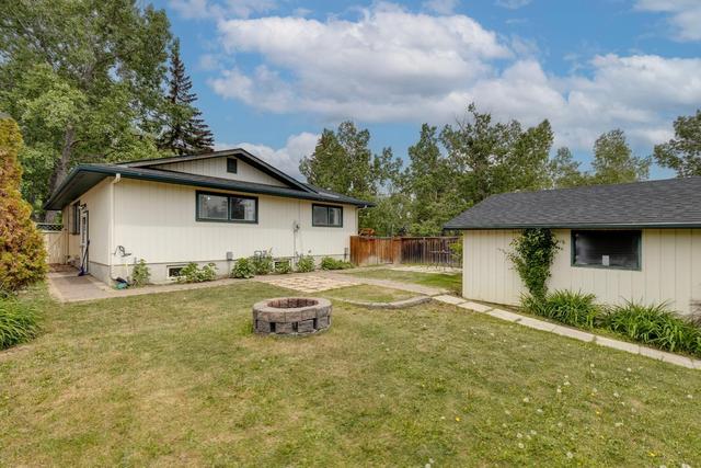 664 Midridge Dr Se, House detached with 5 bedrooms, 2 bathrooms and 2 parking in Calgary AB | Image 45