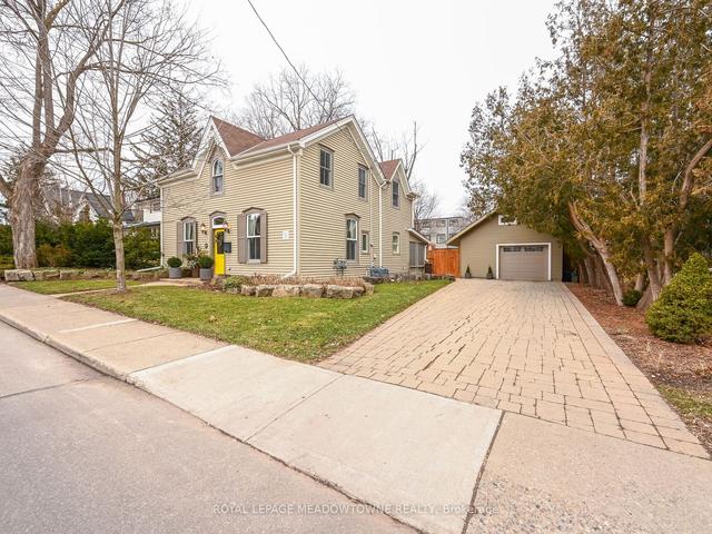 35 Mary St, House detached with 3 bedrooms, 3 bathrooms and 6 parking in Milton ON | Image 7