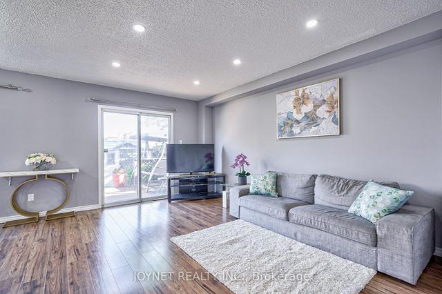 19 Longstaff Dr, House detached with 3 bedrooms, 4 bathrooms and 3 parking in Ajax ON | Image 3