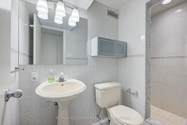 47 Laurie Shepway, Townhouse with 3 bedrooms, 2 bathrooms and 1 parking in Toronto ON | Image 30
