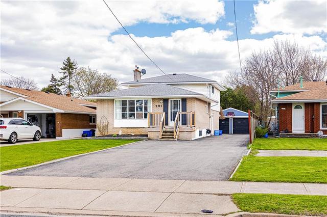 291 Mohawk Road W, House detached with 4 bedrooms, 2 bathrooms and 8 parking in Hamilton ON | Image 3