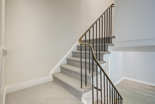 47 Laurie Shepway, Townhouse with 3 bedrooms, 2 bathrooms and 1 parking in Toronto ON | Image 14