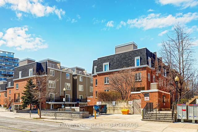 423 - 12 Douro St, Townhouse with 3 bedrooms, 2 bathrooms and 1 parking in Toronto ON | Image 12