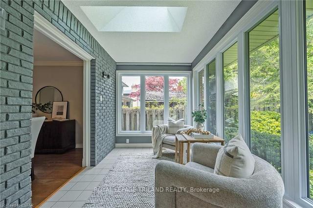 642 Grand View Ave, House detached with 4 bedrooms, 4 bathrooms and 4 parking in London ON | Image 2
