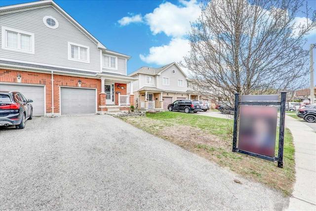 1000 Southport Dr, House attached with 3 bedrooms, 4 bathrooms and 4 parking in Oshawa ON | Image 23
