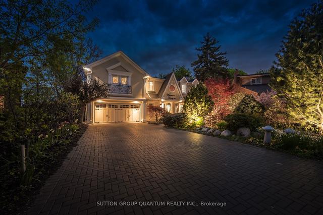 22 Arkendo Dr, House detached with 5 bedrooms, 5 bathrooms and 8 parking in Oakville ON | Image 1