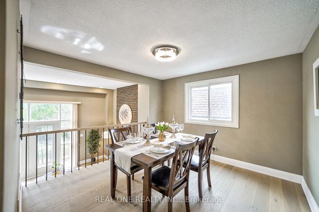 60 Harnworth Dr, House detached with 3 bedrooms, 3 bathrooms and 4 parking in Toronto ON | Image 3