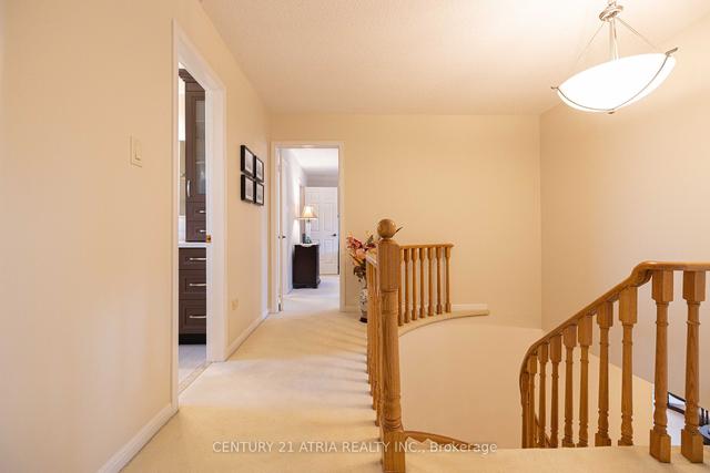 81 Fieldview Cres, House detached with 4 bedrooms, 3 bathrooms and 6 parking in Markham ON | Image 10