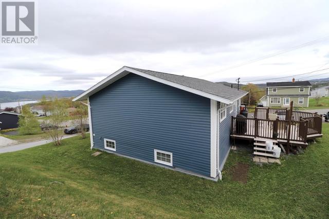 1 Tudor St, House detached with 4 bedrooms, 2 bathrooms and null parking in Corner Brook NL | Image 5