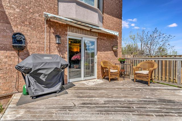144 Cove Cres, House detached with 3 bedrooms, 3 bathrooms and 4 parking in Hamilton ON | Image 25
