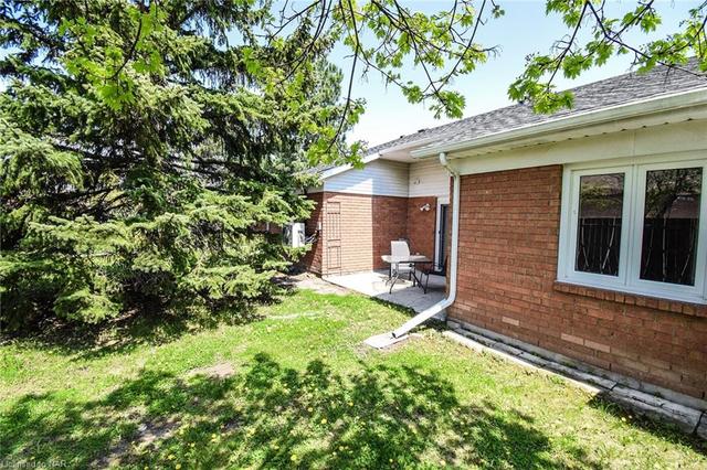 23 - 4 Nova Cres, House attached with 2 bedrooms, 1 bathrooms and 1 parking in Welland ON | Image 27