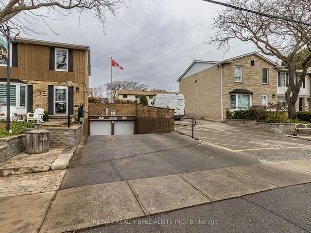 10 - 5475 Lakeshore Rd, Townhouse with 3 bedrooms, 3 bathrooms and 2 parking in Burlington ON | Image 30