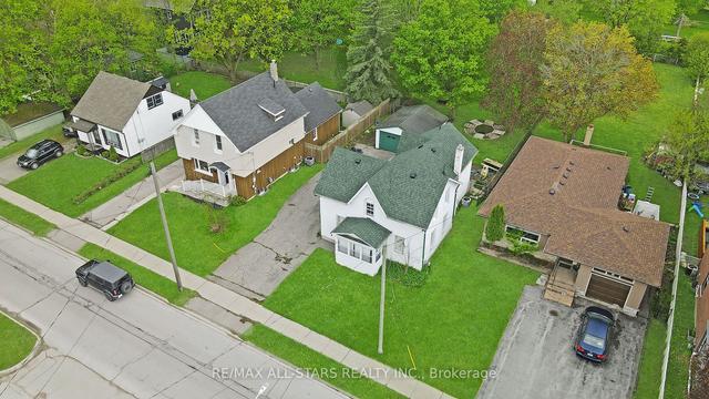 73 Victoria Ave N, House detached with 3 bedrooms, 2 bathrooms and 5 parking in Kawartha Lakes ON | Image 33