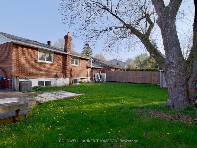 1286 Landfair Cres, House detached with 3 bedrooms, 2 bathrooms and 5 parking in Oakville ON | Image 20
