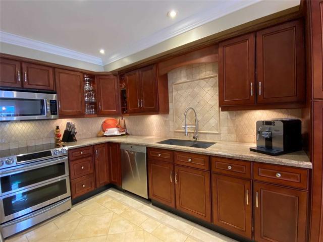 2563 Whittaker Dr, House detached with 3 bedrooms, 3 bathrooms and 3 parking in Burlington ON | Image 7