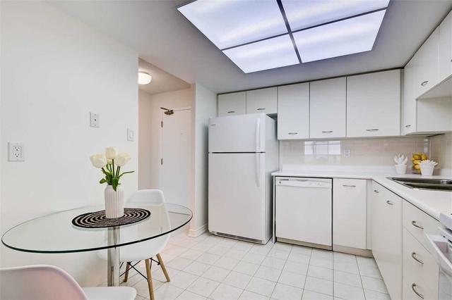 810 - 1093 Kingston Rd, Condo with 1 bedrooms, 1 bathrooms and 1 parking in Toronto ON | Image 20