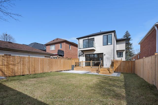 6 Doris Dr, House detached with 4 bedrooms, 5 bathrooms and 3.5 parking in Toronto ON | Image 31