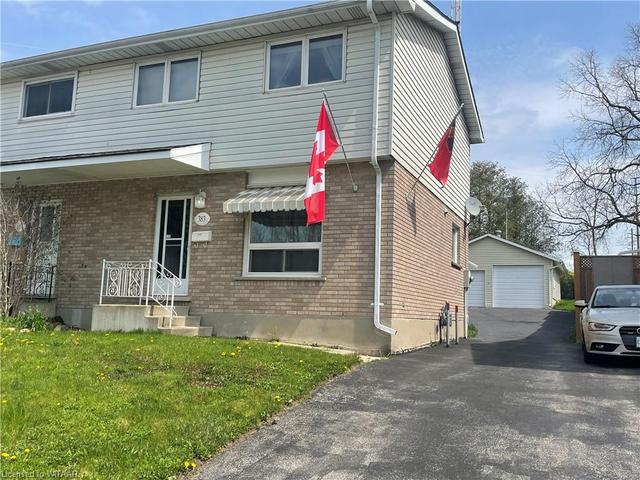 383 Odlum Dr, House semidetached with 3 bedrooms, 1 bathrooms and 6 parking in Woodstock ON | Image 2