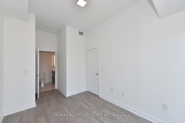 PH10 - 50 Mccaul St, Condo with 1 bedrooms, 2 bathrooms and 0 parking in Toronto ON | Image 10