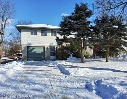 24 Southdale Avenue, House detached with 3 bedrooms, 1 bathrooms and 3 parking in Kitchener ON | Image 1