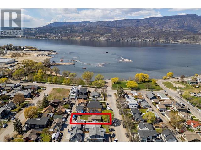 559 Cambridge Ave, House detached with 2 bedrooms, 1 bathrooms and 4 parking in Kelowna BC | Image 1