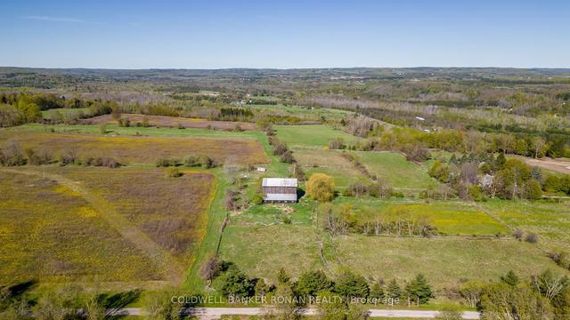 8689 Simcoe County Rd 1, House detached with 2 bedrooms, 2 bathrooms and 20 parking in Adjala Tosorontio ON | Image 8