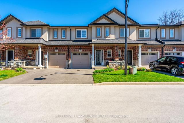 11 - 345 Glancaster Rd, Townhouse with 3 bedrooms, 3 bathrooms and 2 parking in Hamilton ON | Image 1