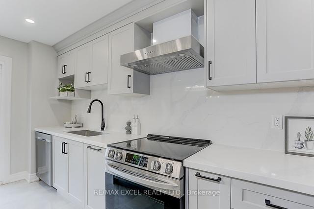 1 - 2075 Warden Ave, Townhouse with 3 bedrooms, 2 bathrooms and 1 parking in Toronto ON | Image 6