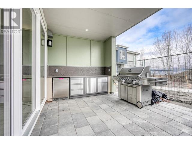 3160 Landry Cres, House attached with 4 bedrooms, 3 bathrooms and 1 parking in Summerland BC | Image 15