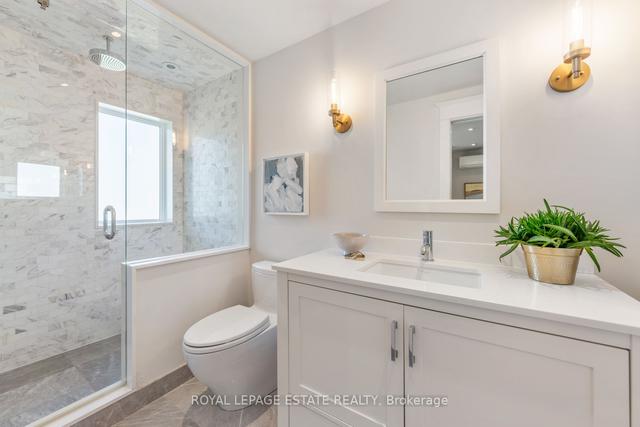 49 Kenilworth Ave, House detached with 4 bedrooms, 3 bathrooms and 2 parking in Toronto ON | Image 18