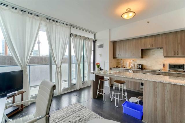 3506 - 426 University Ave, Condo with 1 bedrooms, 1 bathrooms and 0 parking in Toronto ON | Image 4