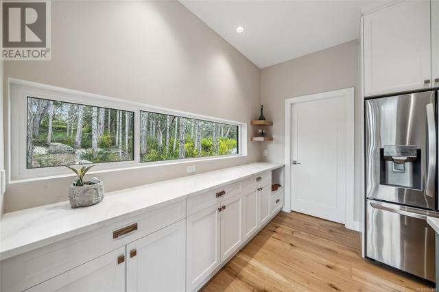 660 Medalist Ave, House detached with 4 bedrooms, 4 bathrooms and 3 parking in Colwood BC | Image 21