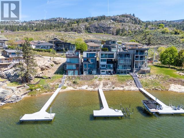 4041 Lakeside Rd, House detached with 3 bedrooms, 5 bathrooms and 2 parking in Penticton BC | Image 1