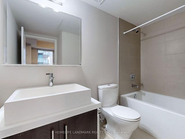 1702 - 65 St Mary St, Condo with 2 bedrooms, 2 bathrooms and 1 parking in Toronto ON | Image 7