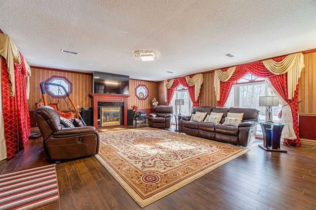 11255 Regional Road 25 Rd, House detached with 3 bedrooms, 4 bathrooms and 22 parking in Halton Hills ON | Image 37