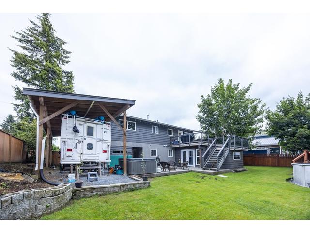 27179 28a Ave, House detached with 4 bedrooms, 2 bathrooms and 8 parking in Langley BC | Image 32