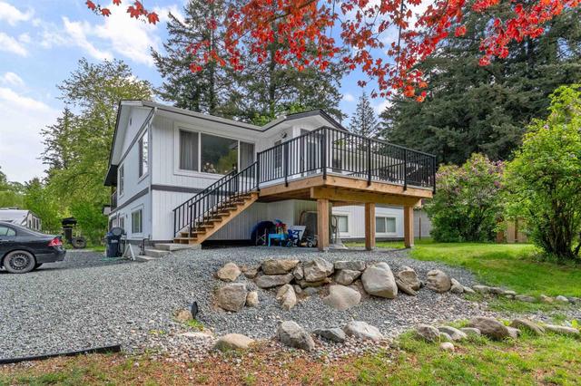 63481 Flood Hope Rd, House detached with 4 bedrooms, 3 bathrooms and null parking in Hope BC | Image 1
