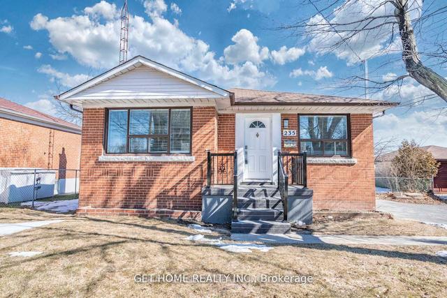 MAIN - 235 Southview Rd, House detached with 3 bedrooms, 1 bathrooms and 3 parking in Oakville ON | Image 1